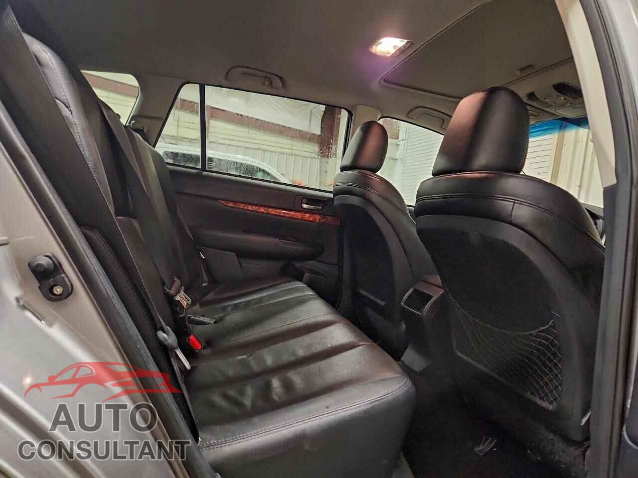SUBARU OUTBACK 2011 - 4S4BRBKC8B3394183