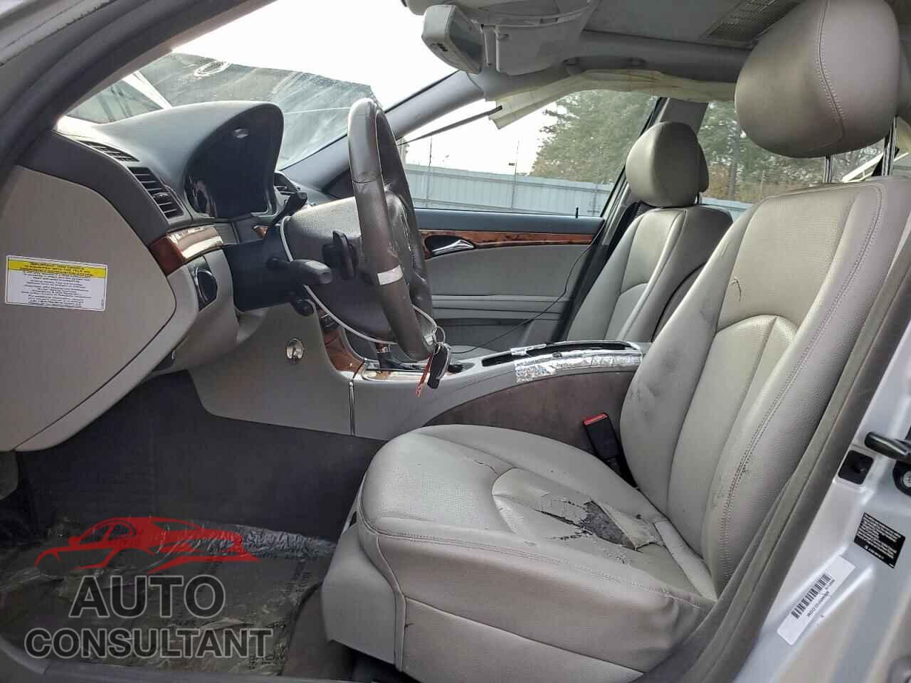 MERCEDES-BENZ E-CLASS 2009 - WDBUF56X39B384843
