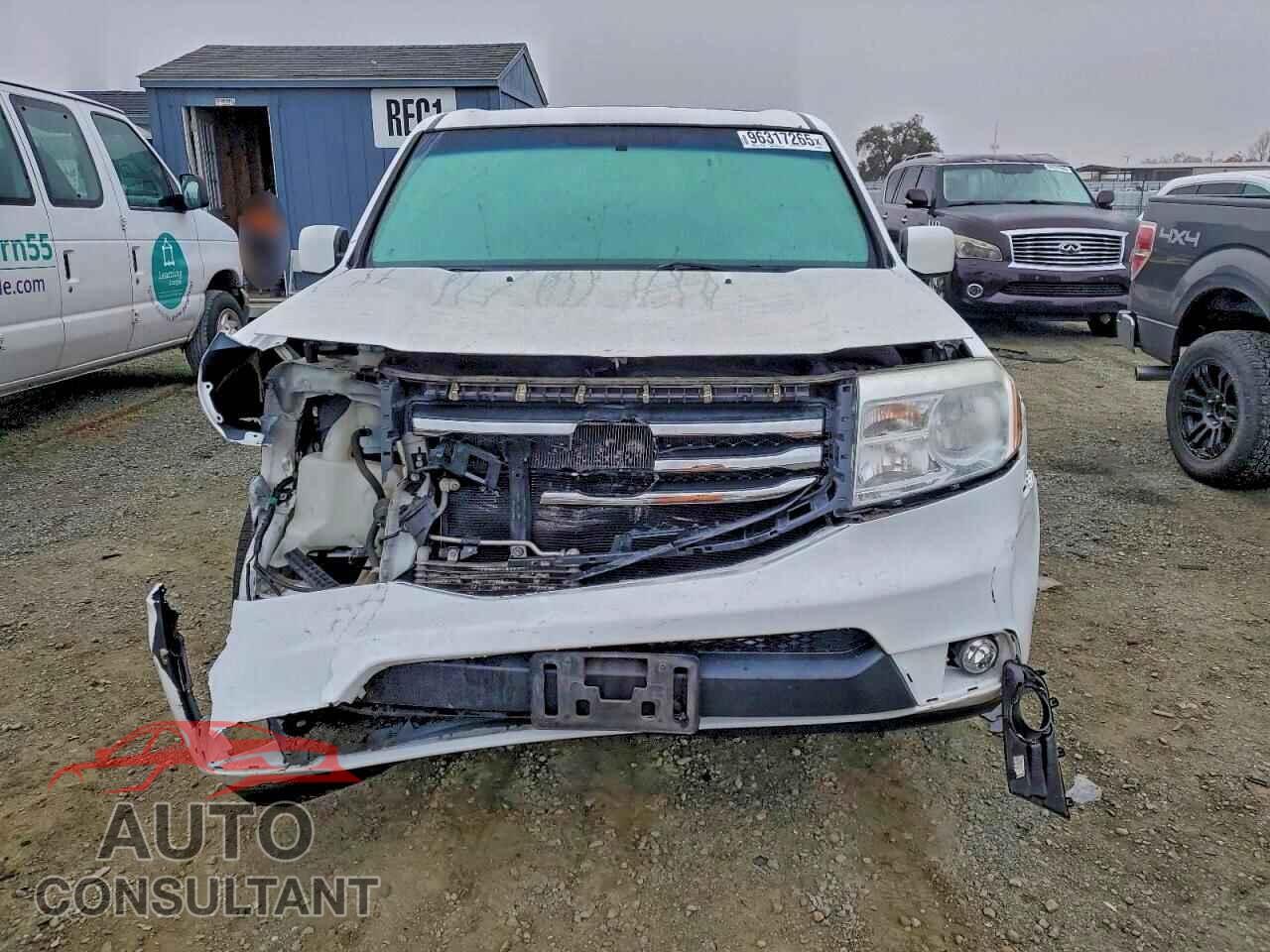 HONDA PILOT 2013 - 5FNYF4H51DB013257