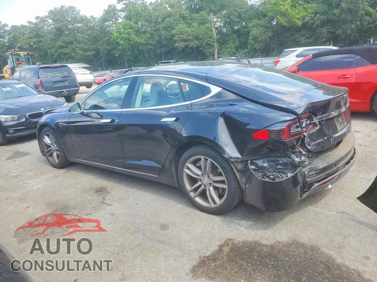 TESLA MODEL S 2015 - 5YJSA1H10FF080743