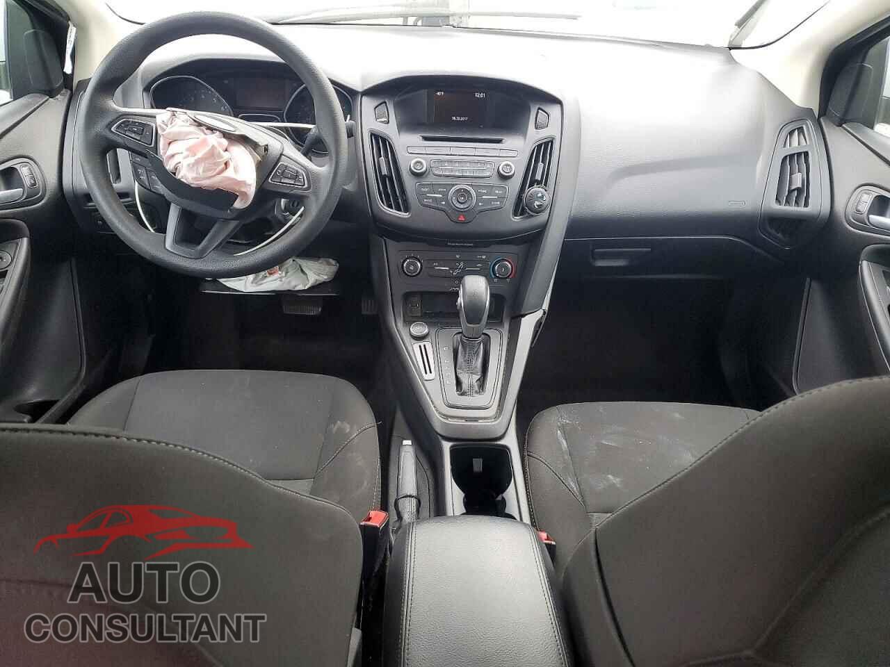 FORD FOCUS 2017 - 1FADP3F20HL317090
