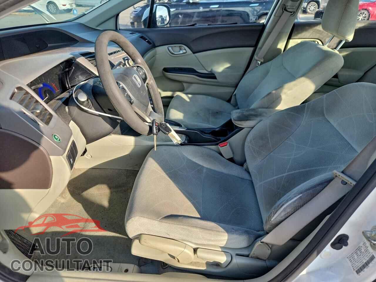 HONDA CIVIC 2012 - 2HGFB2F57CH324065