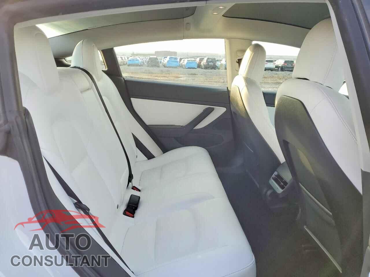 TESLA MODEL 3 2021 - 5YJ3E1EA4MF929363