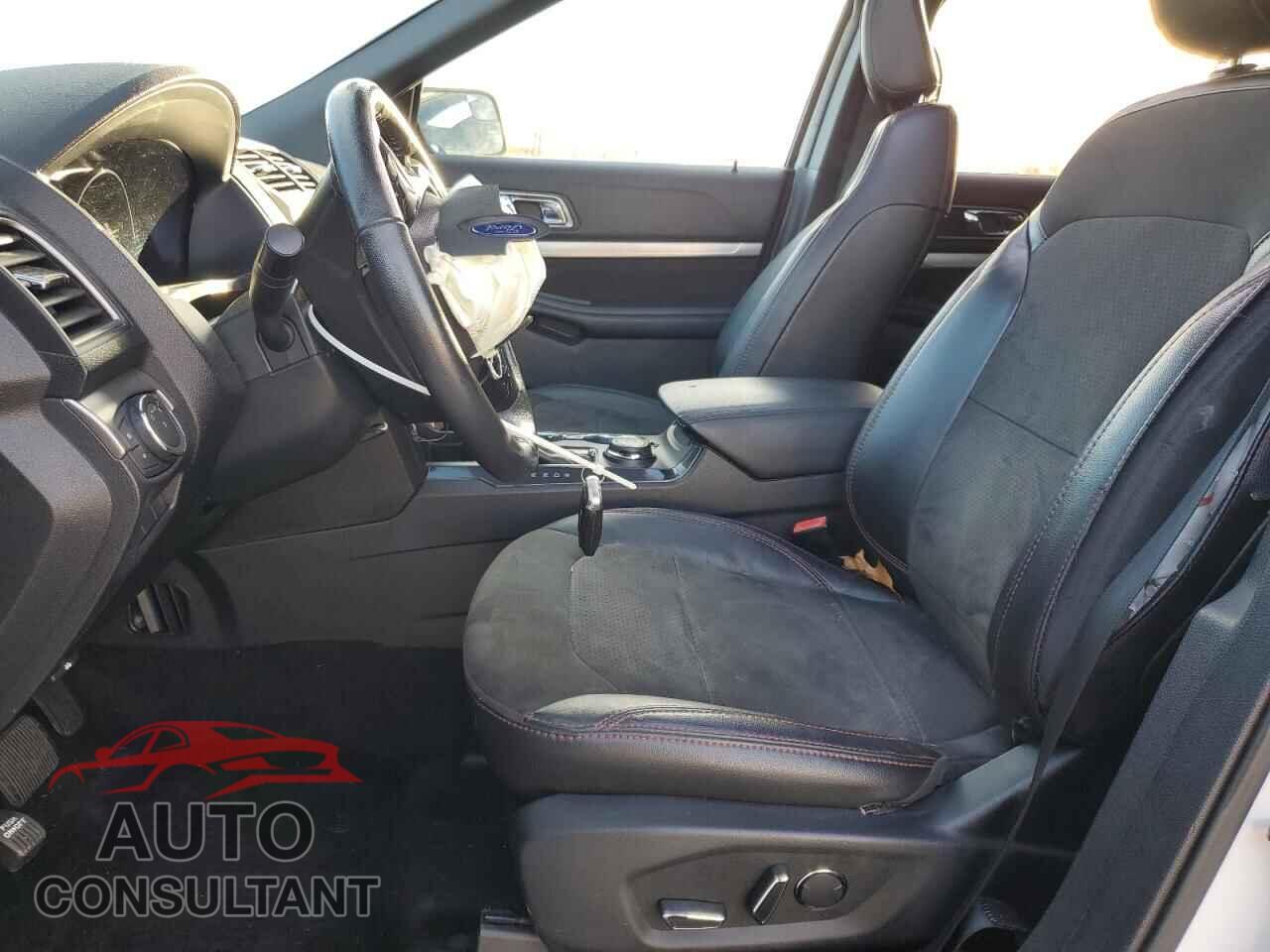 FORD EXPLORER 2018 - 1FM5K8D87JGB07100
