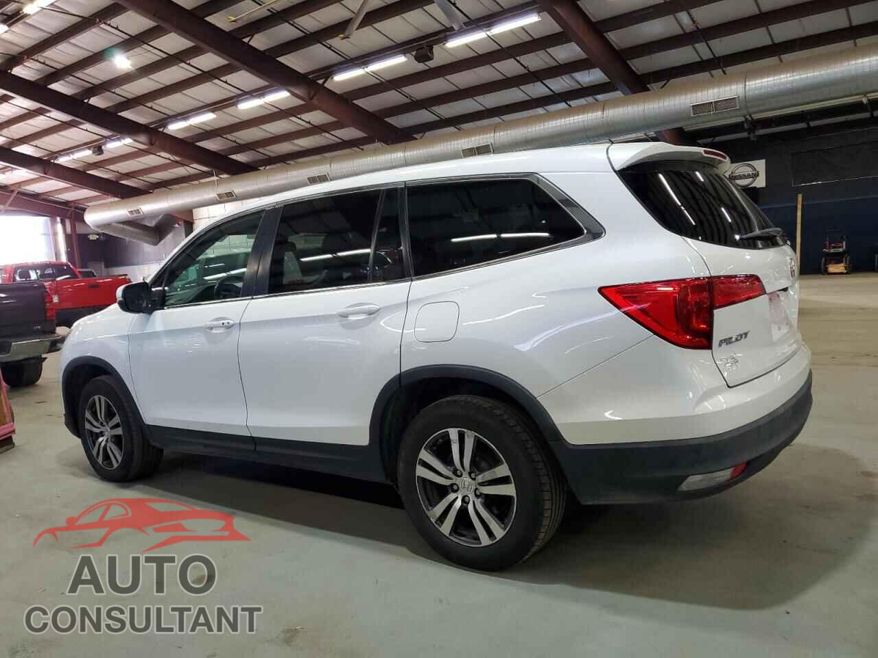 HONDA PILOT 2017 - 5FNYF6H84HB044305