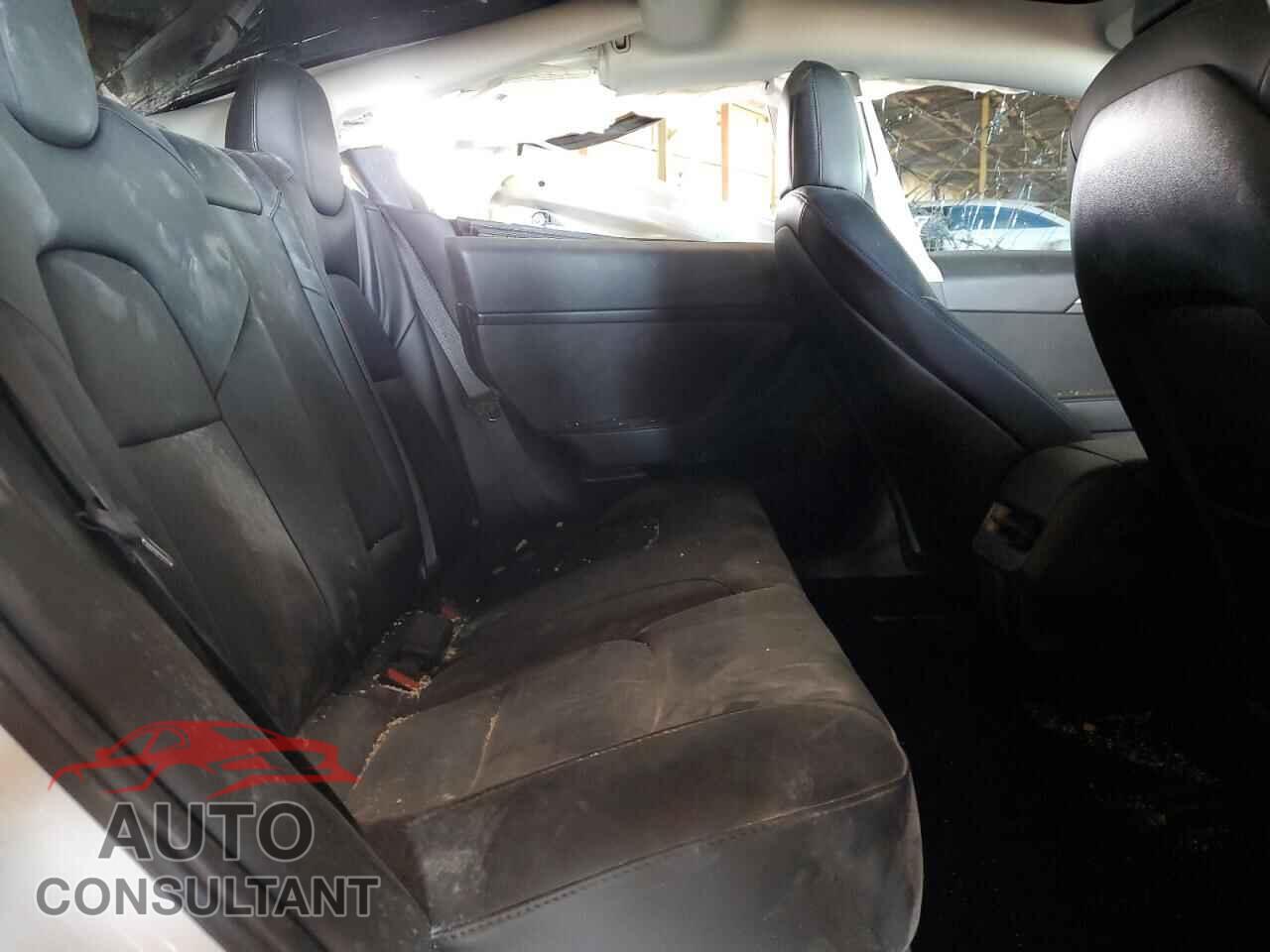 TESLA MODEL 3 2022 - 5YJ3E1EB8NF107322