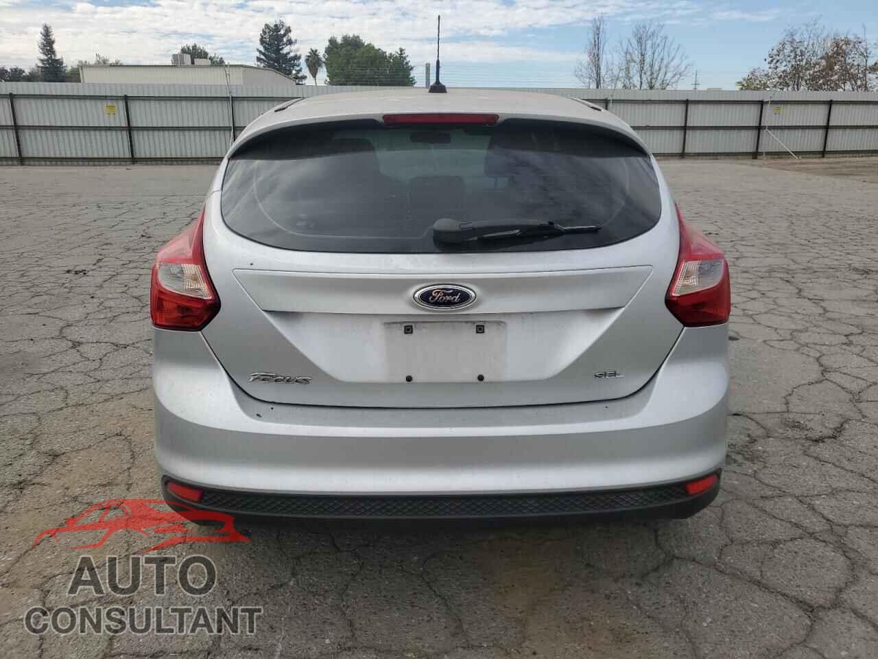 FORD FOCUS 2012 - 1FAHP3M28CL452203