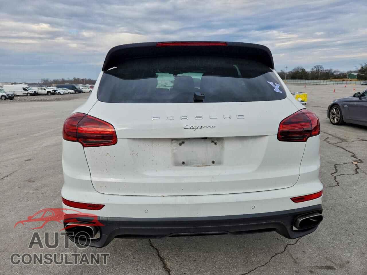 PORSCHE CAYENNE 2016 - WP1AA2A22GKA15531