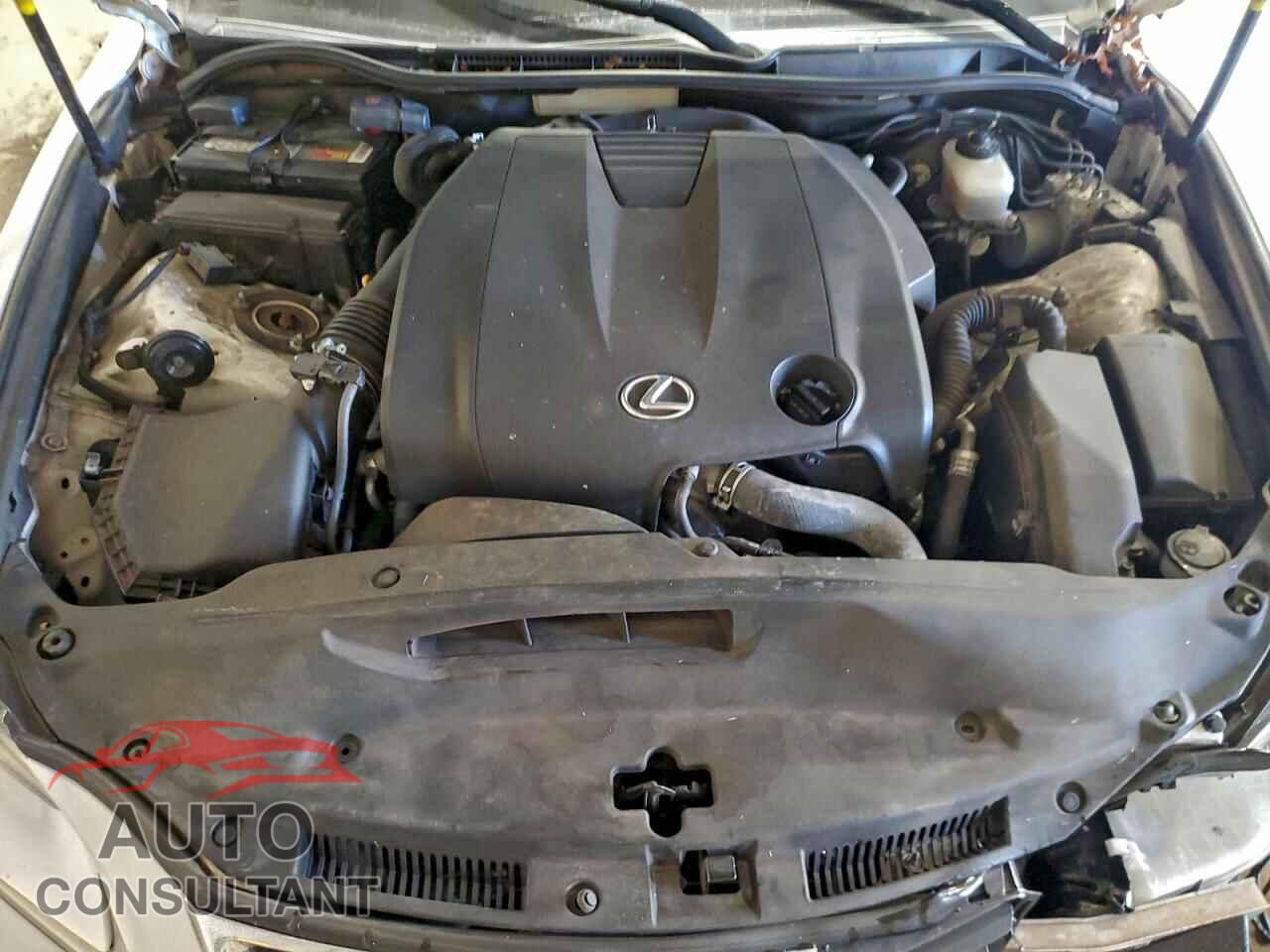 LEXUS IS 2014 - JTHCF1D29E5013139