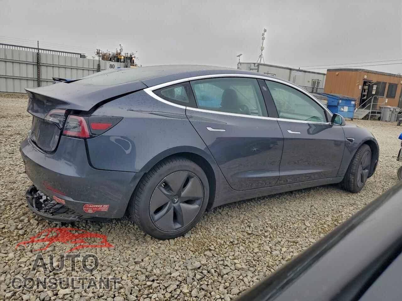 TESLA MODEL 3 2018 - 5YJ3E1EA8JF033725