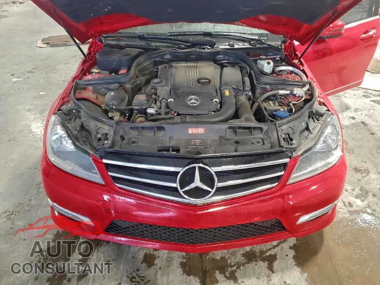 MERCEDES-BENZ C-CLASS 2014 - WDDGF4HB7EA950695