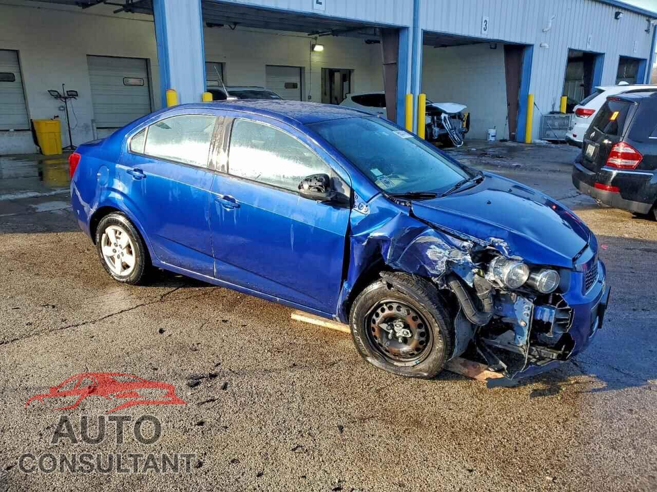 CHEVROLET SONIC 2013 - 1G1JA5SH5D4167981