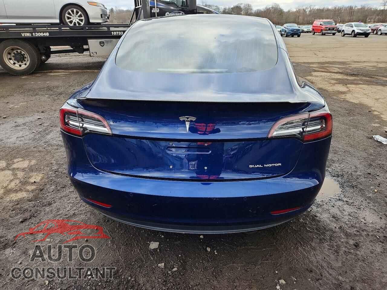 TESLA MODEL 3 2018 - 5YJ3E1EB5JF093745