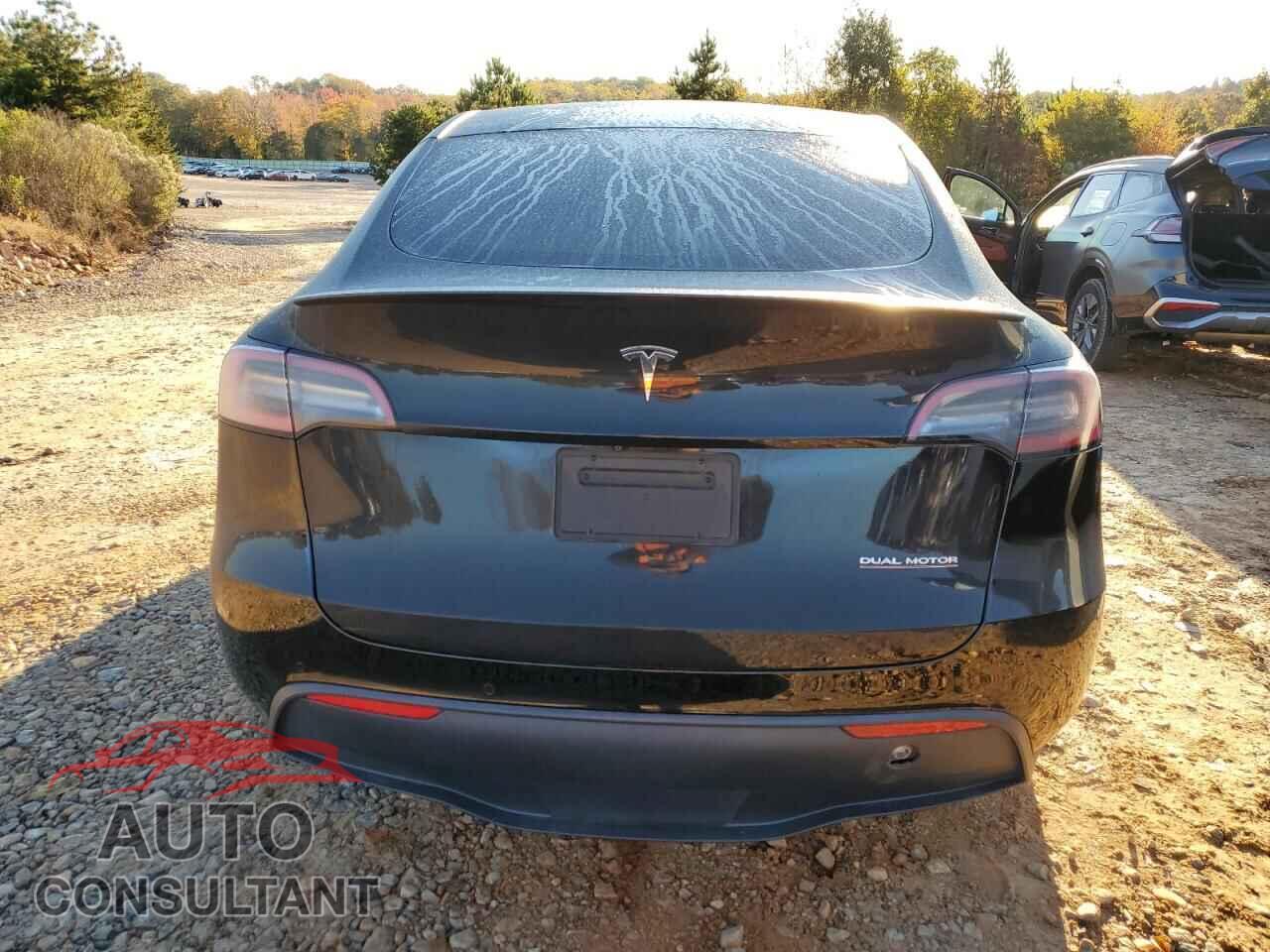 TESLA MODEL Y 2020 - 5YJYGDEF2LF050181