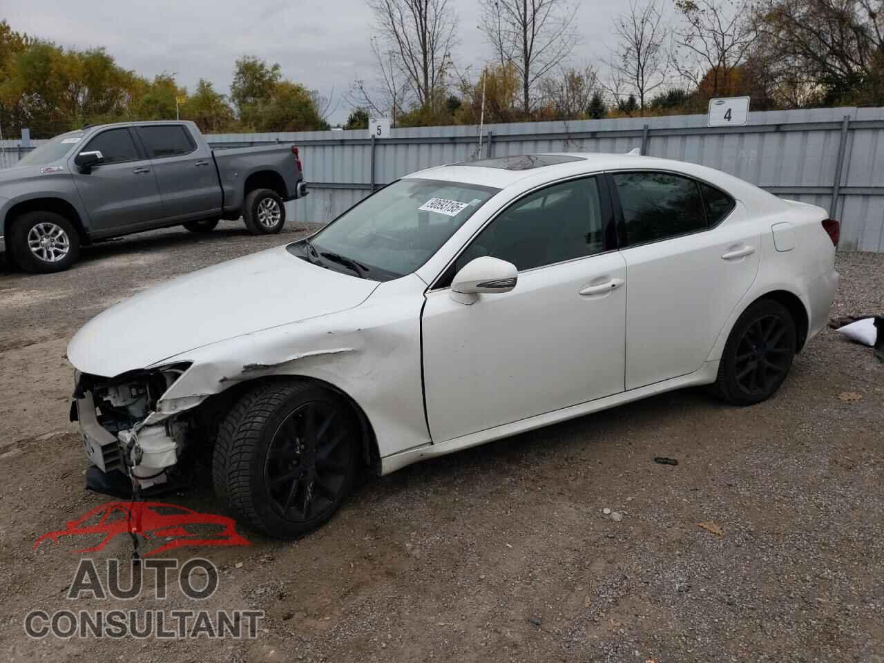 LEXUS IS 2011 - JTHCF5C24B2035359