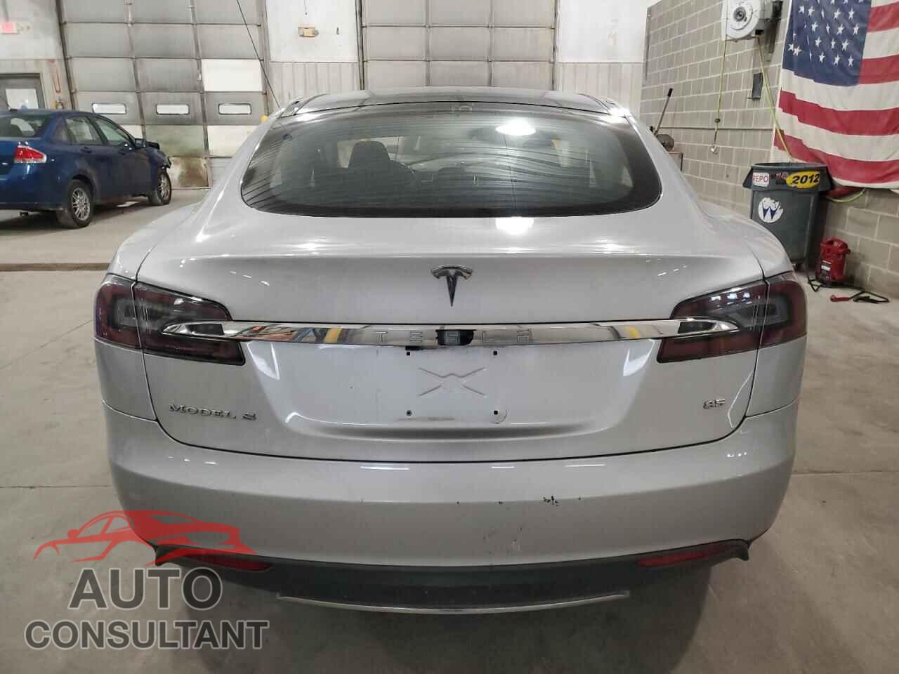TESLA MODEL S 2013 - 5YJSA1CN6DFP18159