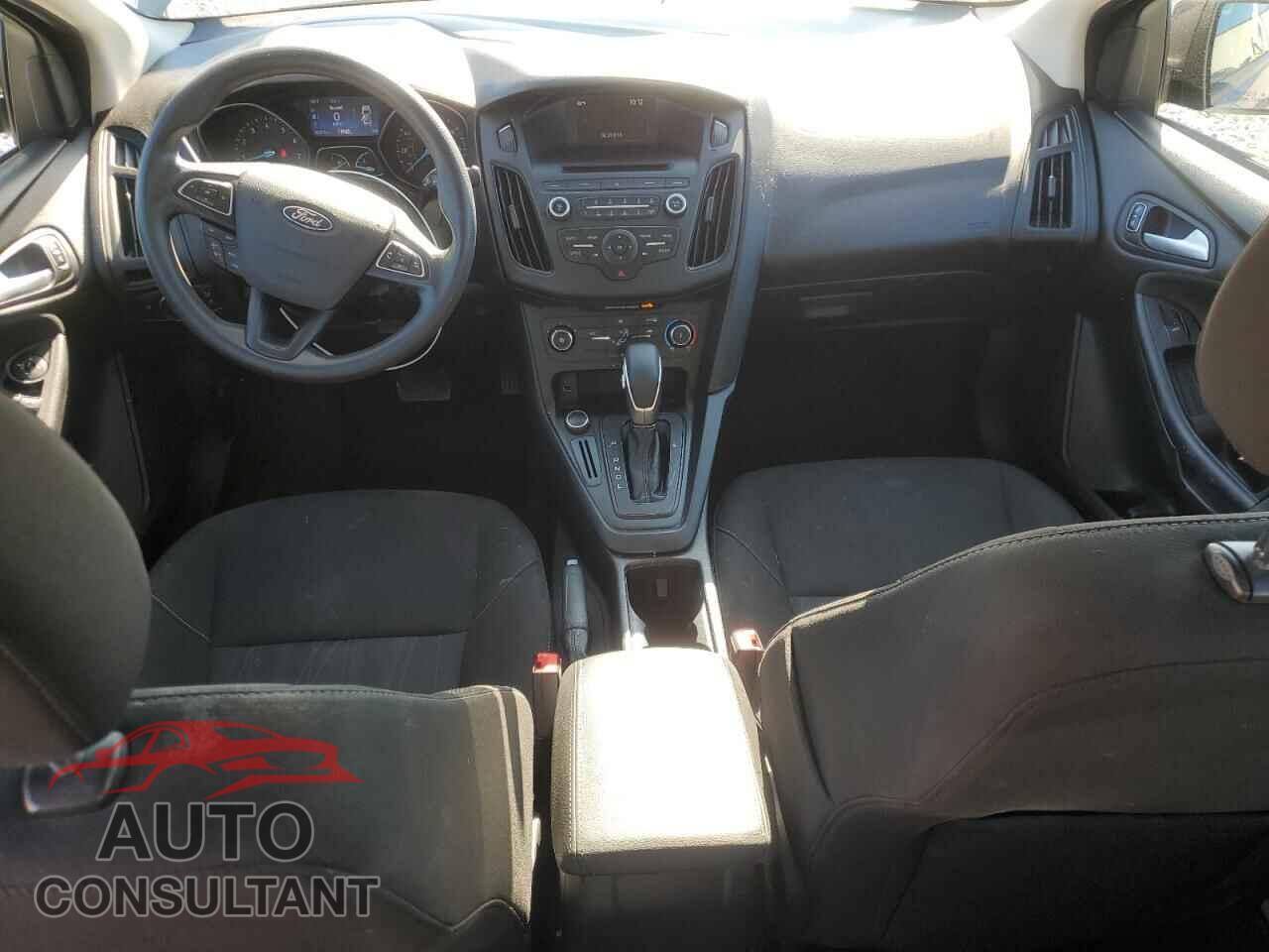 FORD FOCUS 2017 - 1FADP3F24HL346172