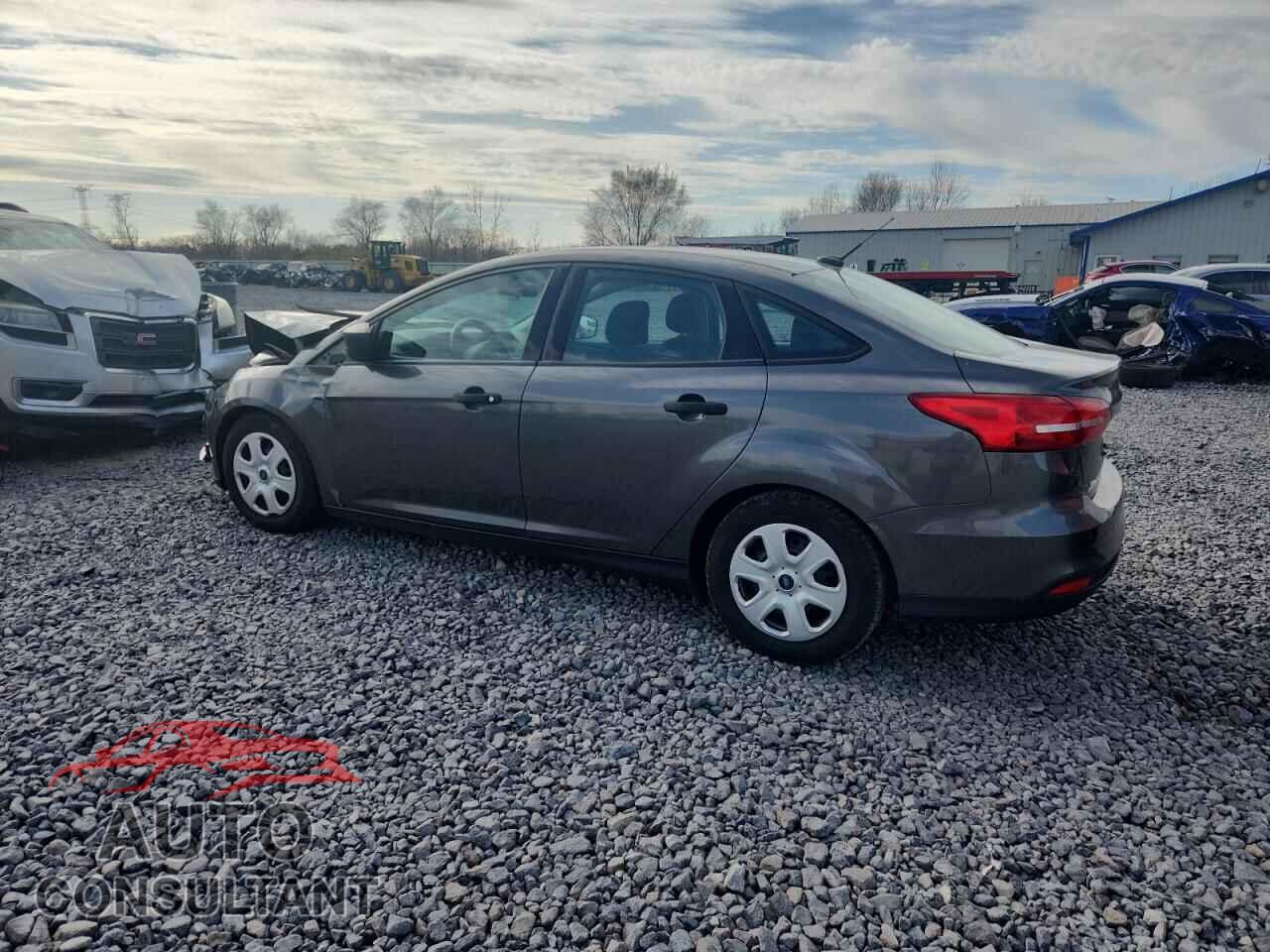 FORD FOCUS 2015 - 1FADP3E26FL299967