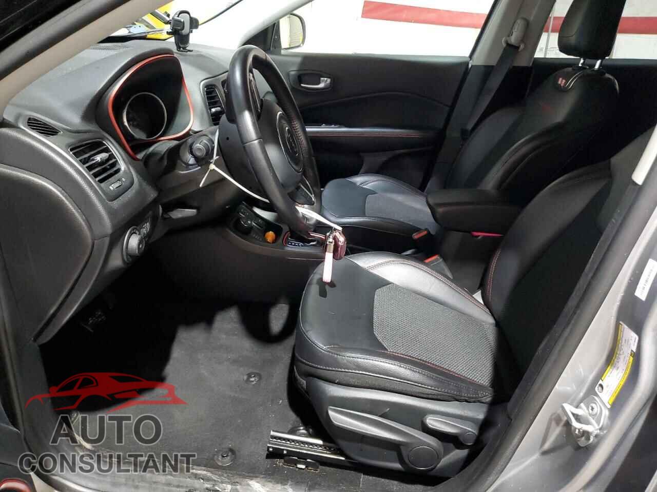 JEEP COMPASS 2019 - 3C4NJDDB2KT799954