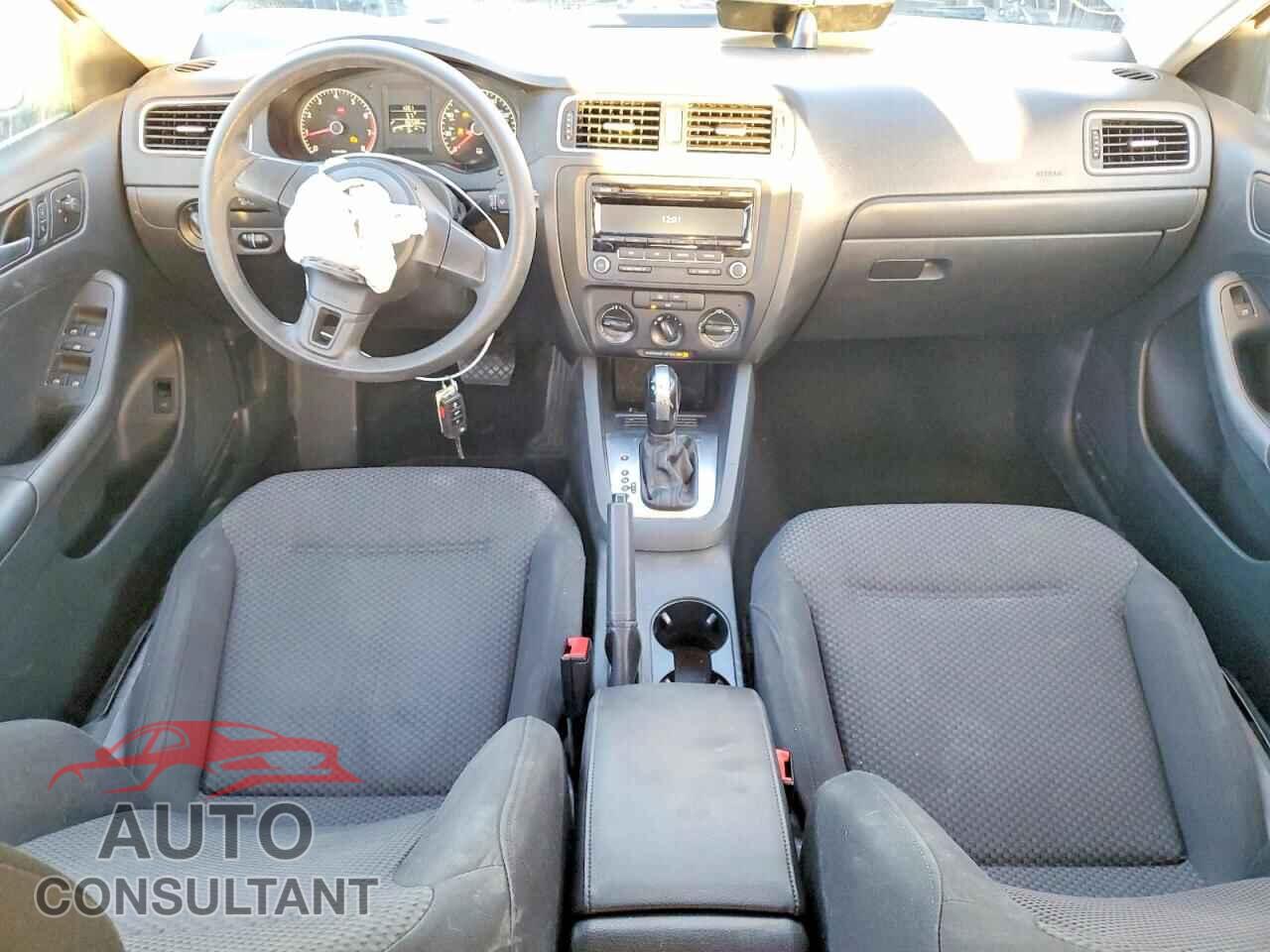 VOLKSWAGEN JETTA 2014 - 3VW2K7AJ8EM334846