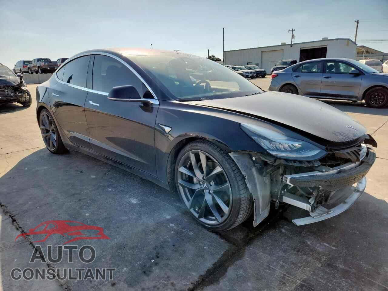 TESLA MODEL 3 2018 - 5YJ3E1EA5JF031298