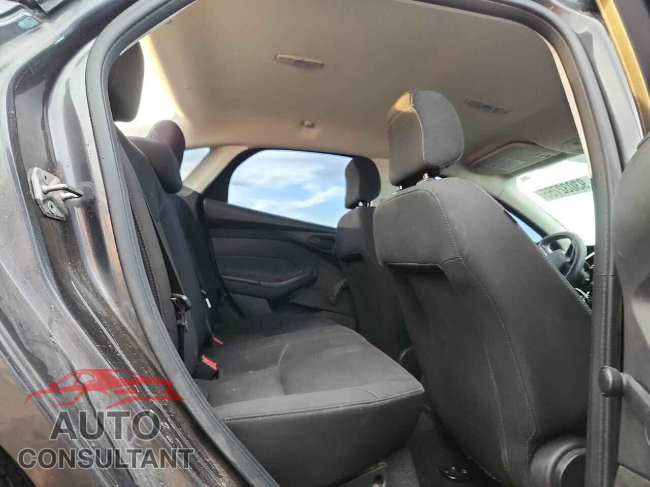 FORD FOCUS 2016 - 1FADP3E21GL306065