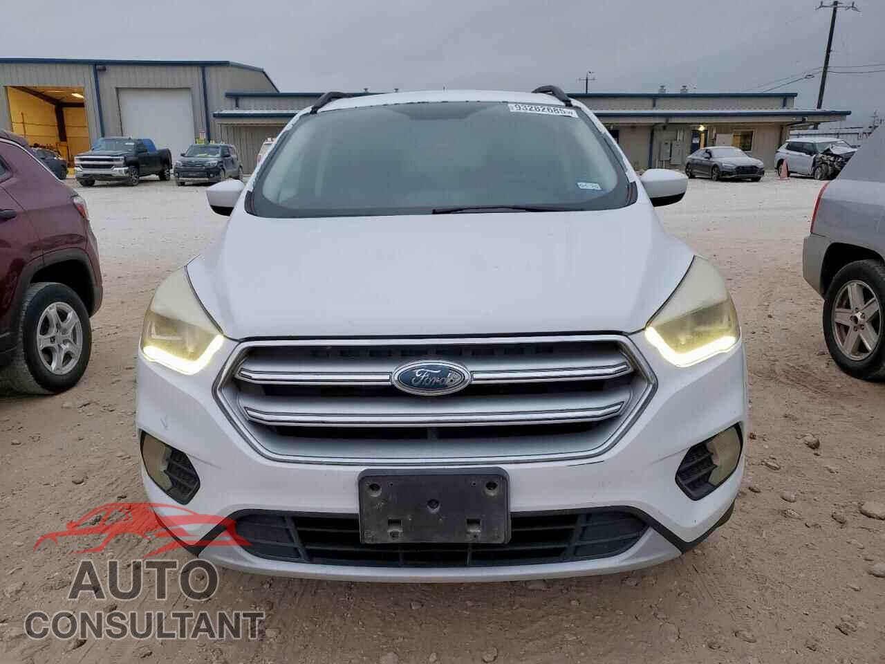 FORD ESCAPE 2017 - 1FMCU9GD5HUE55716