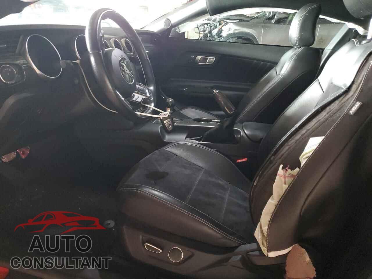 FORD MUSTANG 2019 - 1FA6P8CF6K5119476