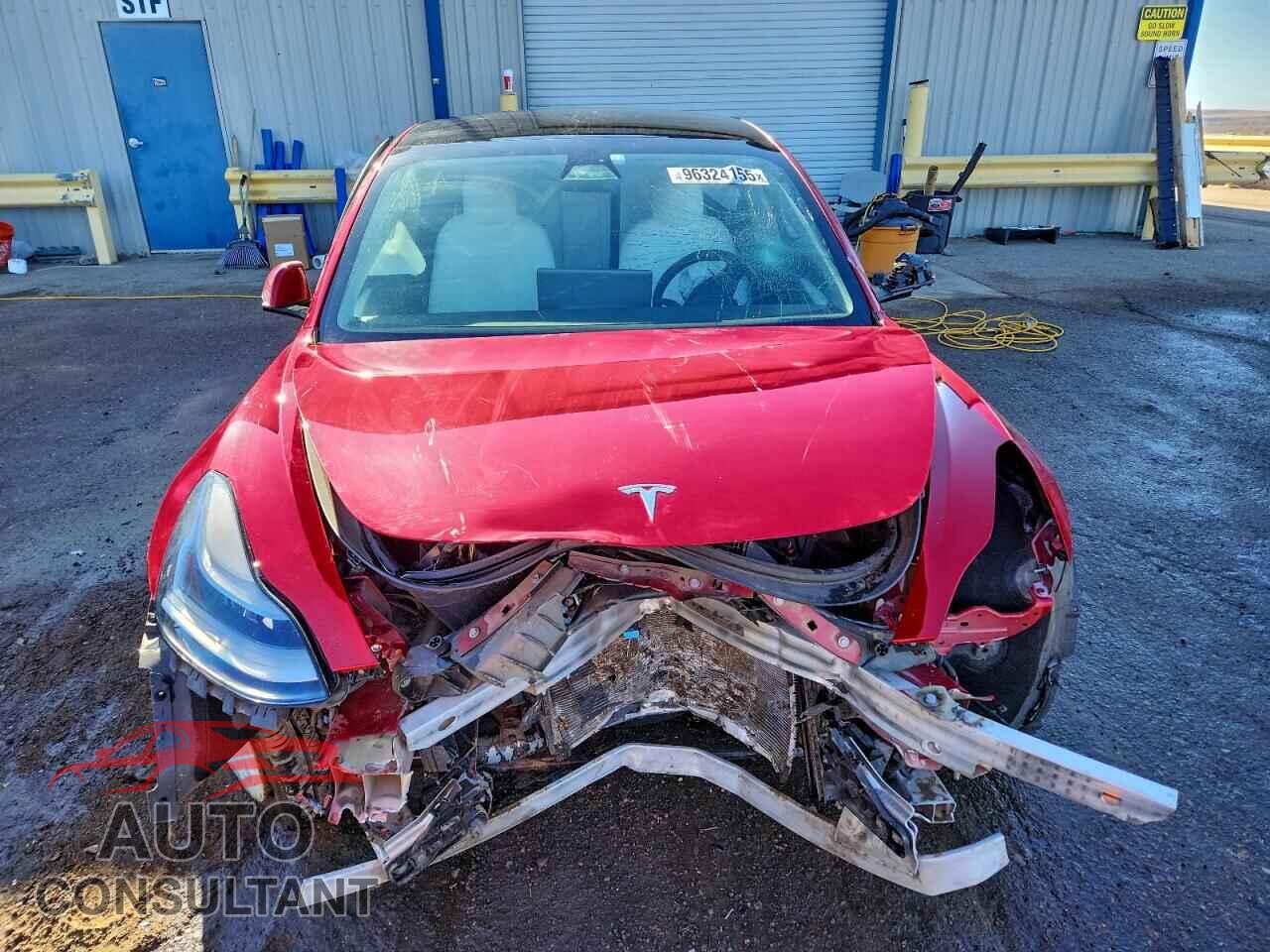 TESLA MODEL 3 2021 - 5YJ3E1EB0MF053495