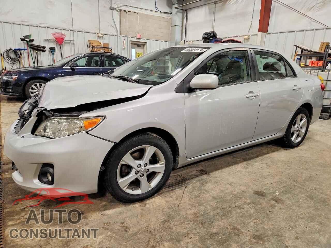 TOYOTA COROLLA 2013 - 2T1BU4EE9DC001863