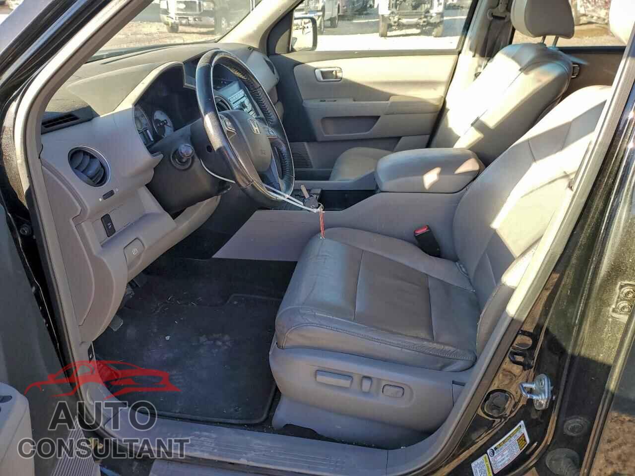 HONDA PILOT 2009 - 5FNYF48699B017363