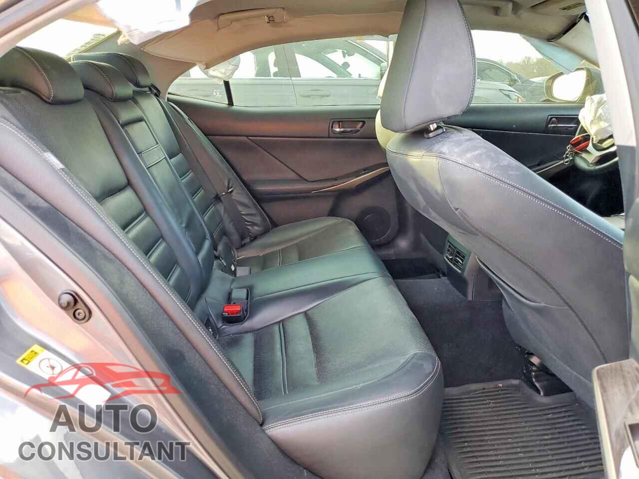 LEXUS IS 2014 - JTHCF1D24E5001576