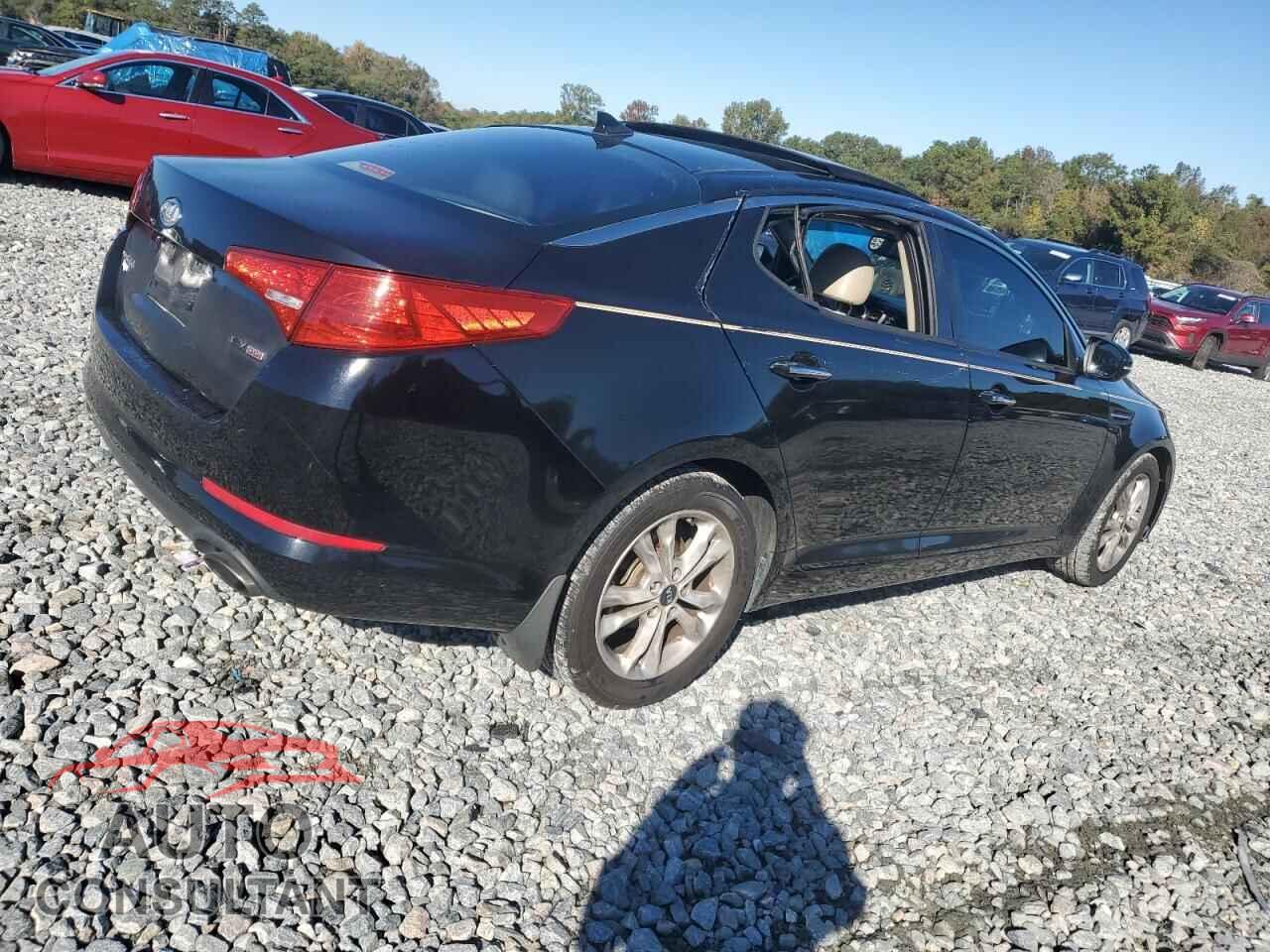KIA OPTIMA 2011 - KNAGN4A73B5118212