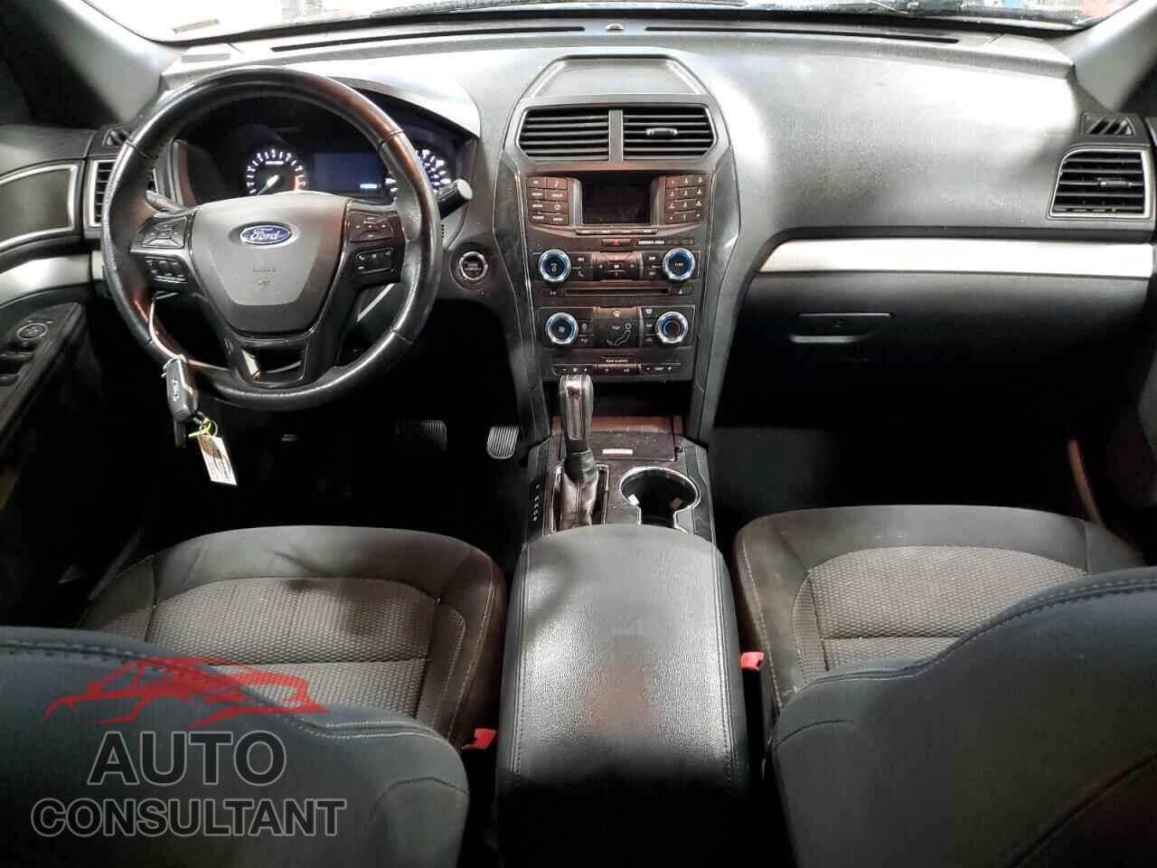 FORD EXPLORER 2017 - 1FM5K7D82HGD01604