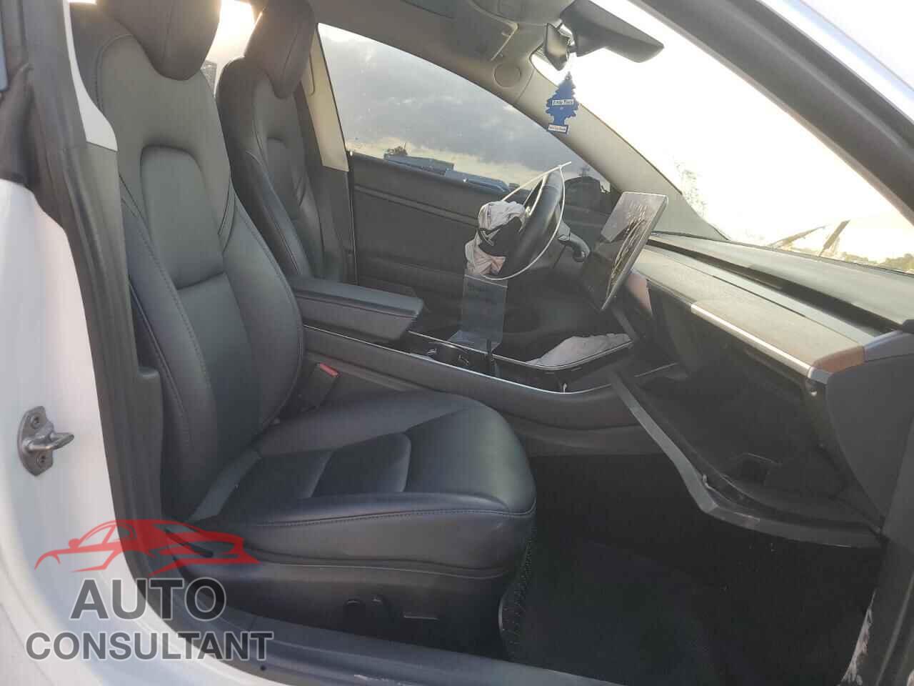 TESLA MODEL 3 2020 - 5YJ3E1EA8LF737166