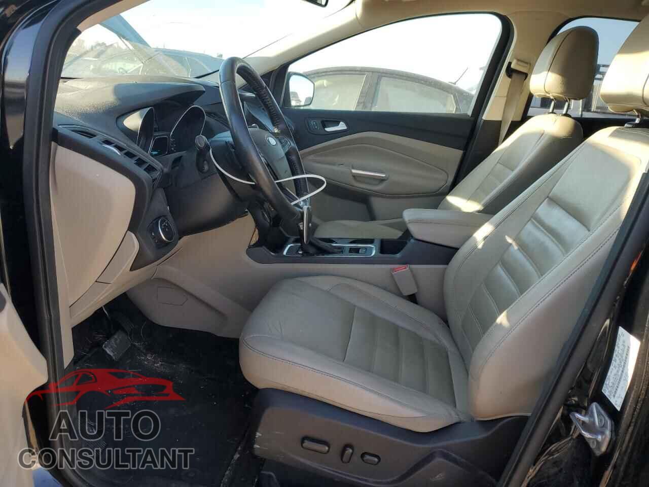 FORD ESCAPE 2017 - 1FMCU0JD7HUB80130