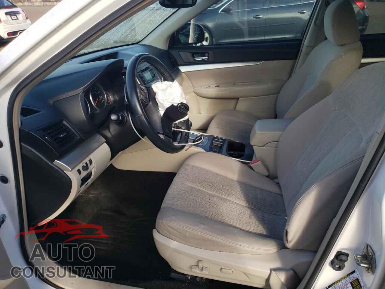 SUBARU OUTBACK 2013 - 4S4BRBGC3D3200543