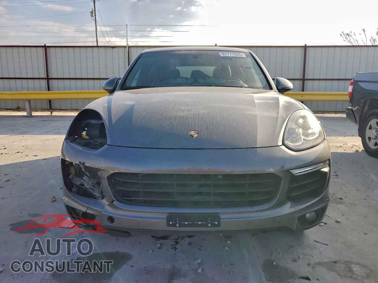 PORSCHE CAYENNE 2017 - WP1AB2A23HLA53732