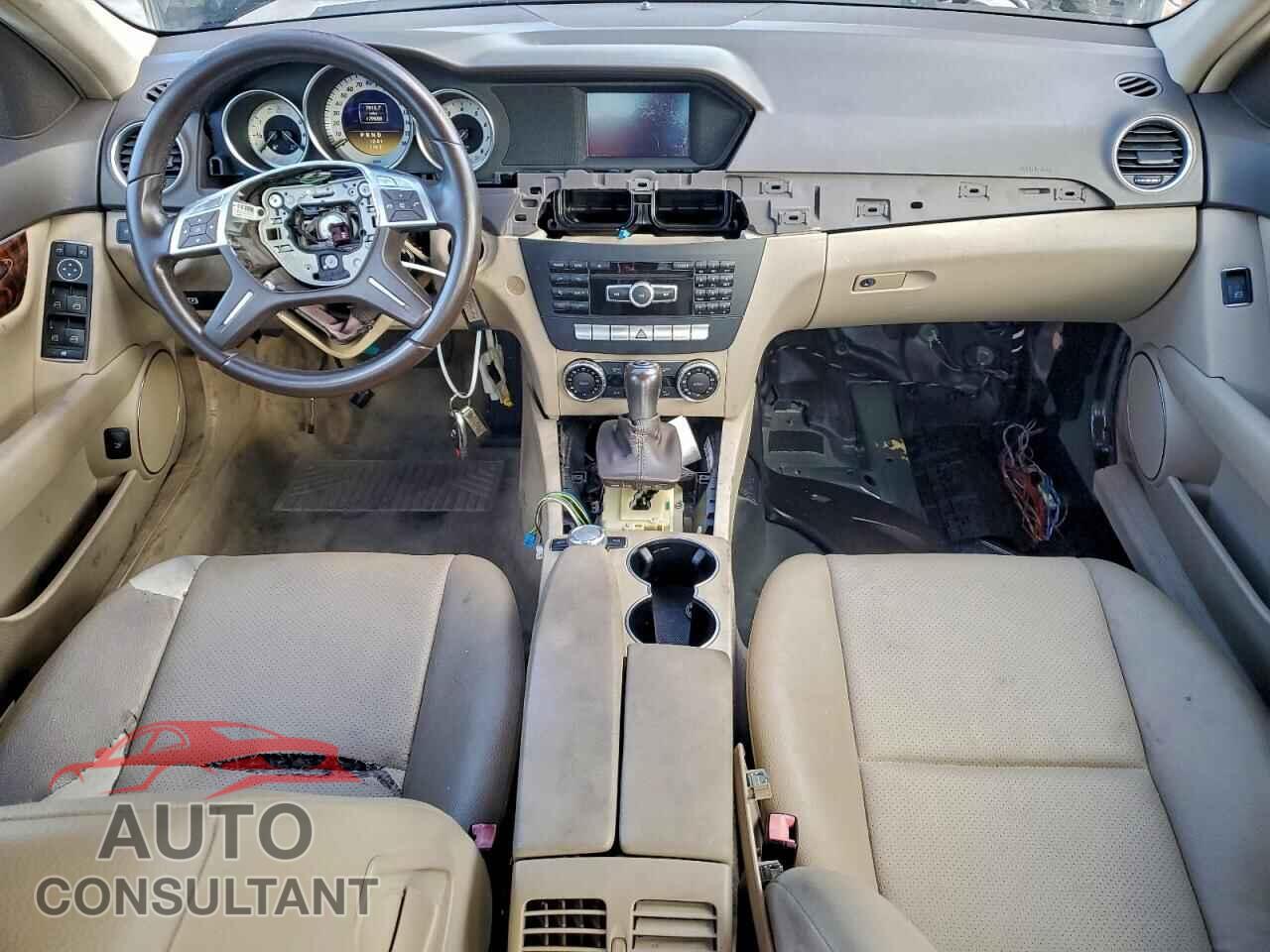 MERCEDES-BENZ C-CLASS 2012 - WDDGF8BBXCF917092