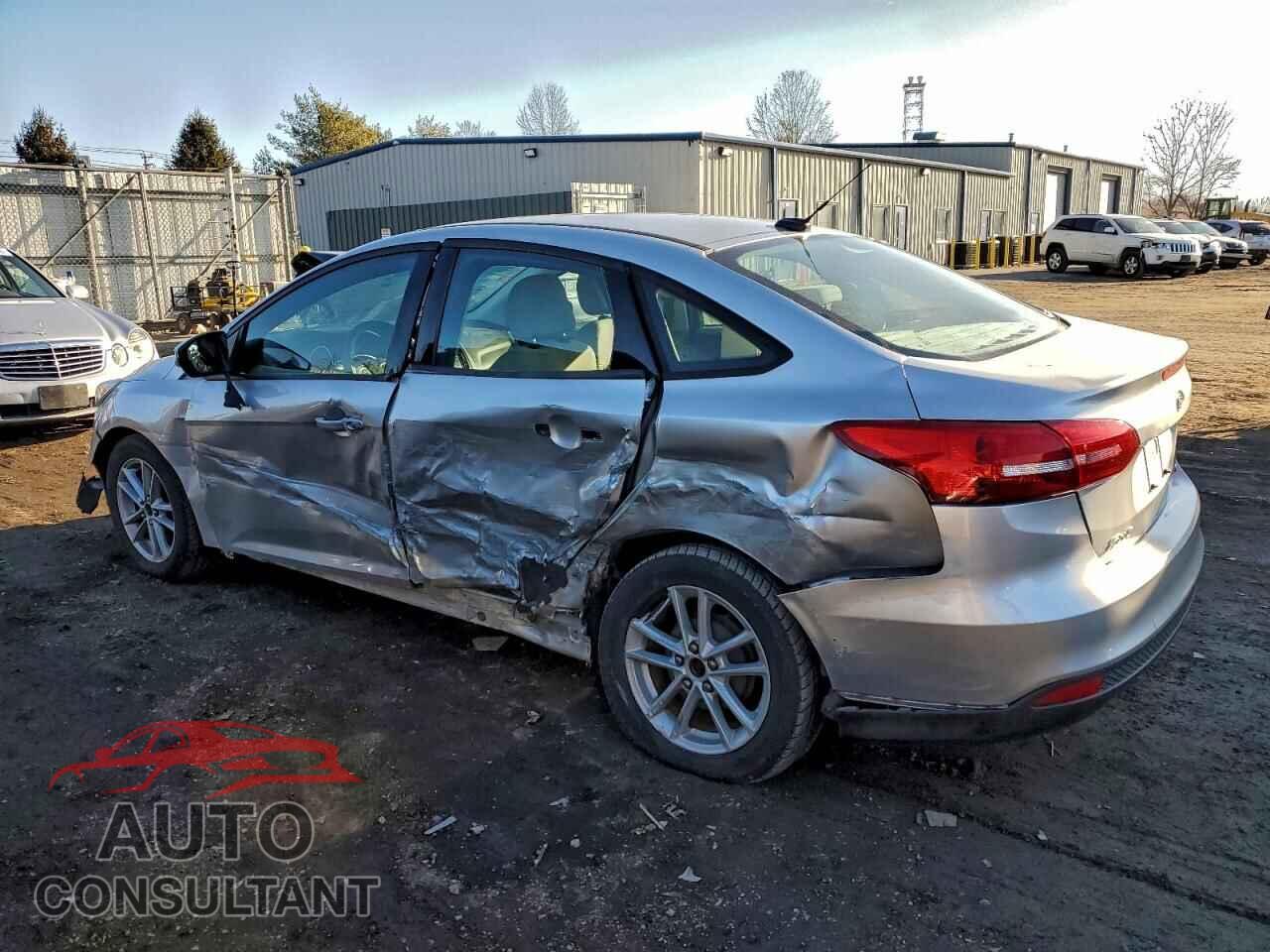 FORD FOCUS 2015 - 1FADP3F24FL282793