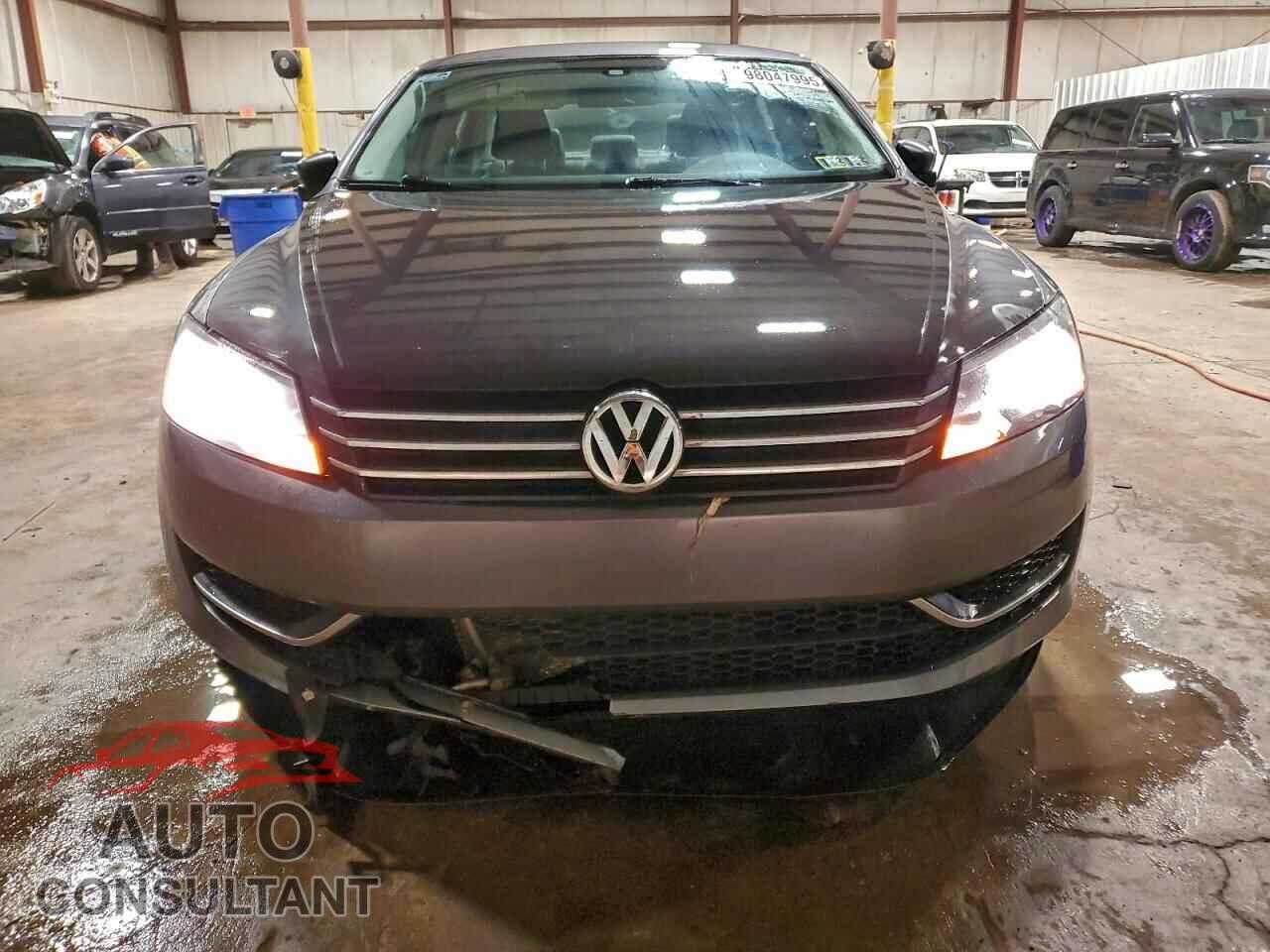 VOLKSWAGEN PASSAT 2015 - 1VWAT7A36FC030461