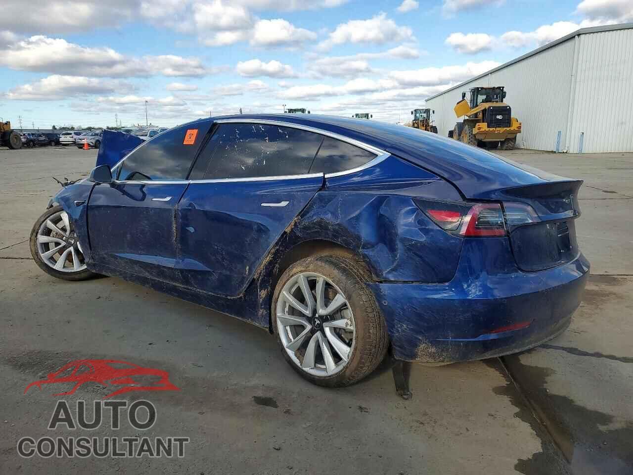TESLA MODEL 3 2018 - 5YJ3E1EA1JF040256