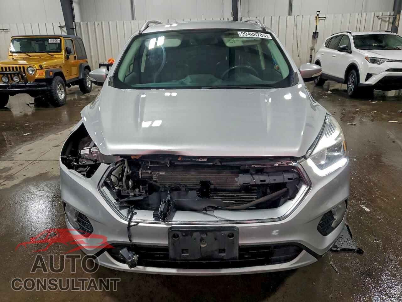 FORD ESCAPE 2017 - 1FMCU0JD1HUD83644