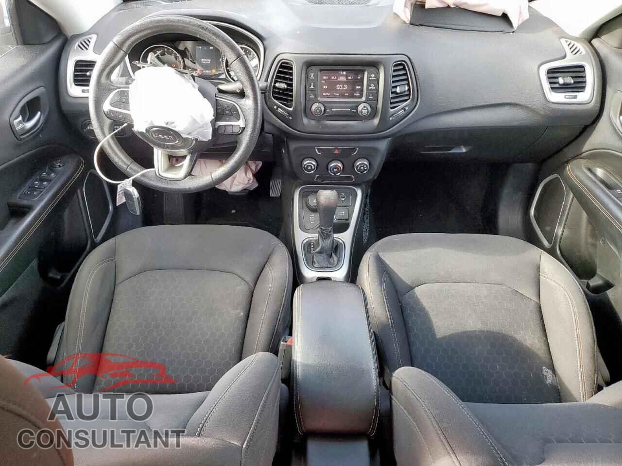 JEEP COMPASS 2017 - 3C4NJDAB3HT647341