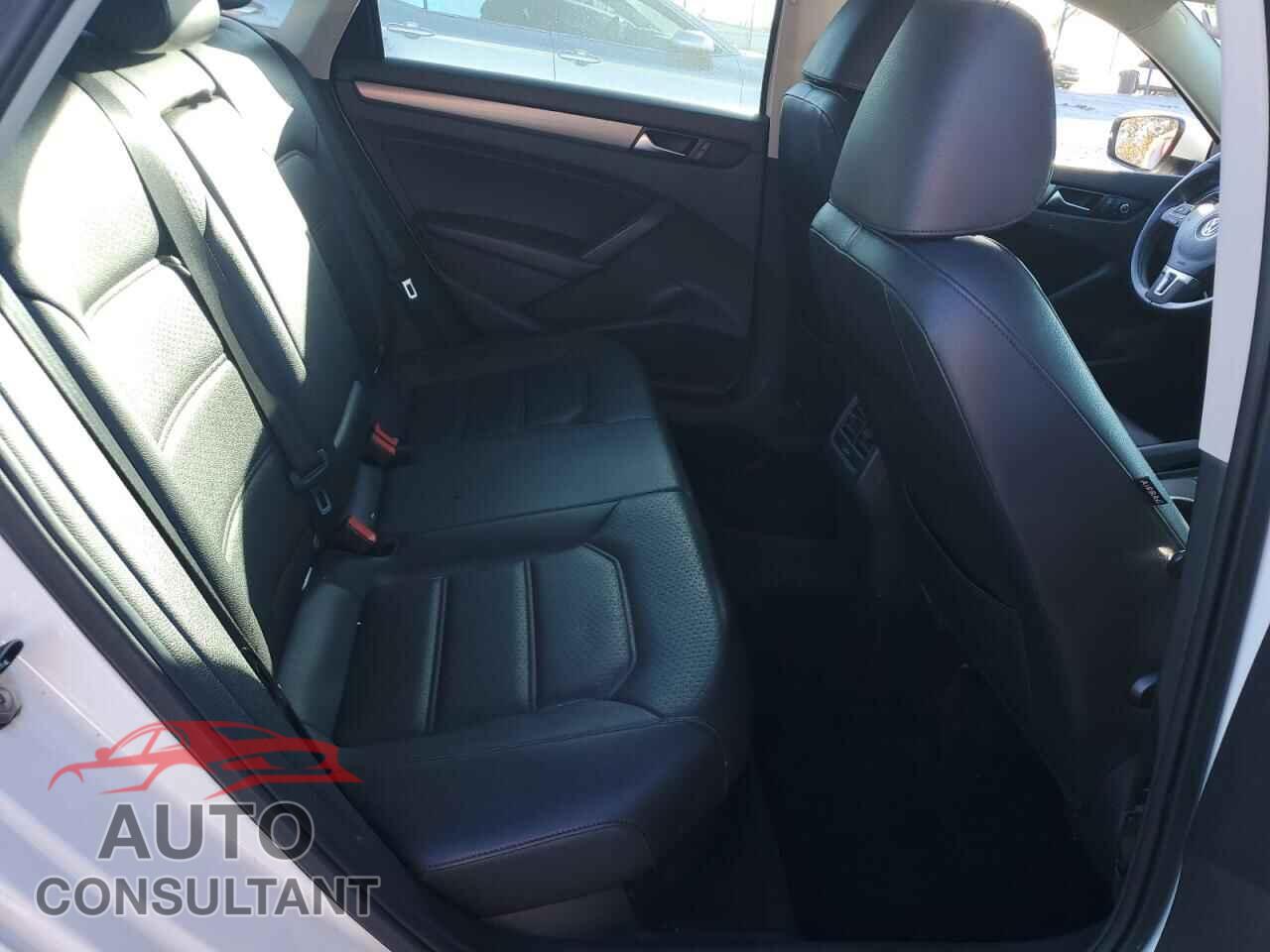 VOLKSWAGEN PASSAT 2015 - 1VWBS7A37FC011246