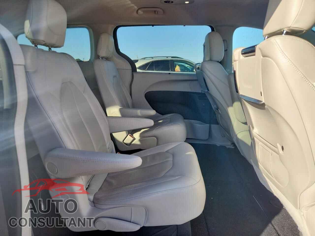 CHRYSLER PACIFICA 2020 - 2C4RC1EG8LR266340