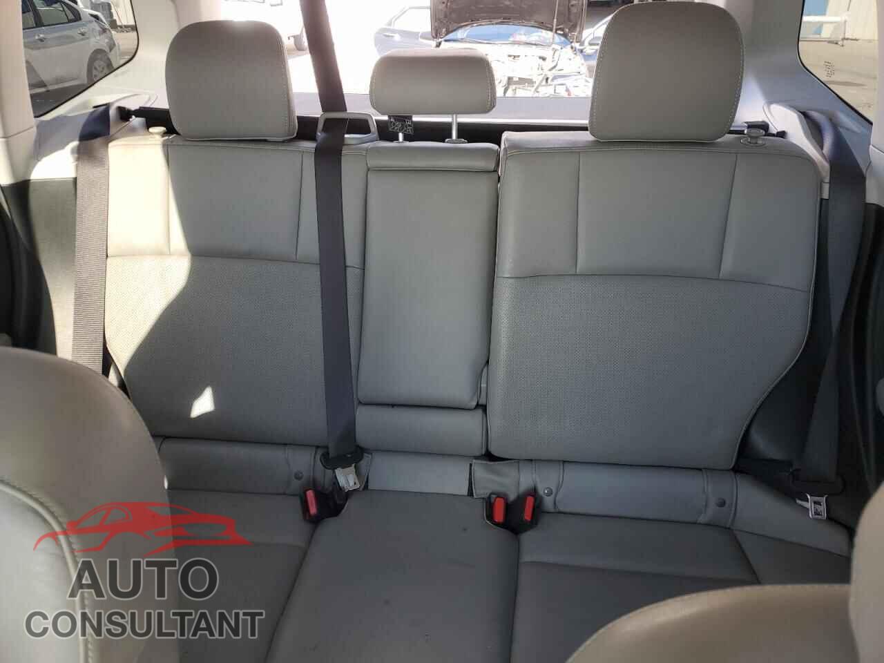 SUBARU FORESTER 2015 - JF2SJAUC8FH462804