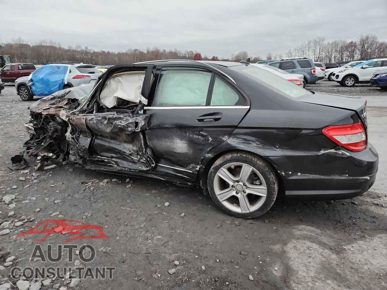 MERCEDES-BENZ C-CLASS 2011 - WDDGF8BB4BR151888