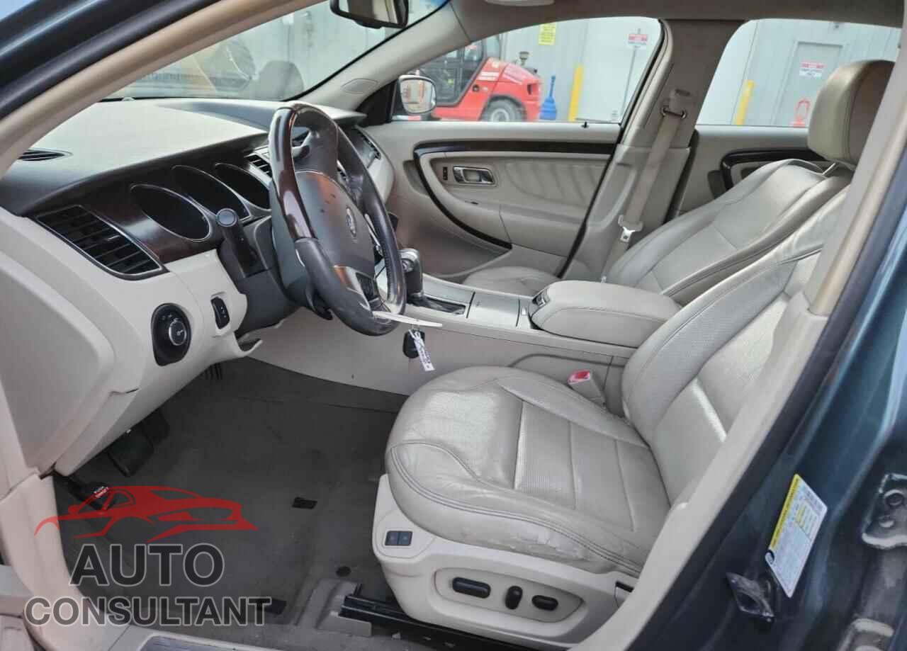 FORD TAURUS 2010 - 1FAHP2FW8AG113456