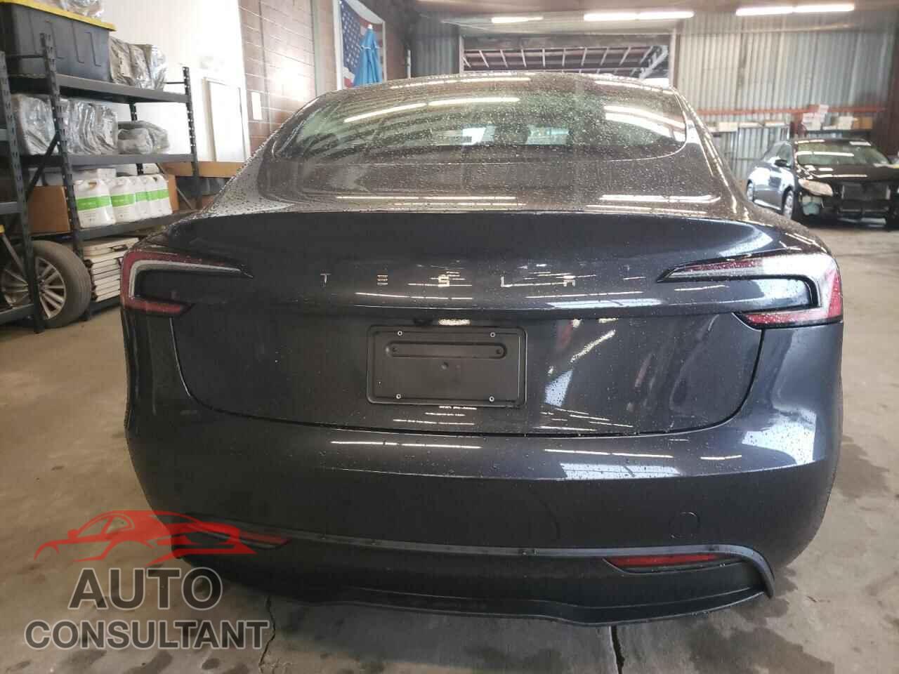 TESLA MODEL 3 2025 - 5YJ3E1EA4SF964868